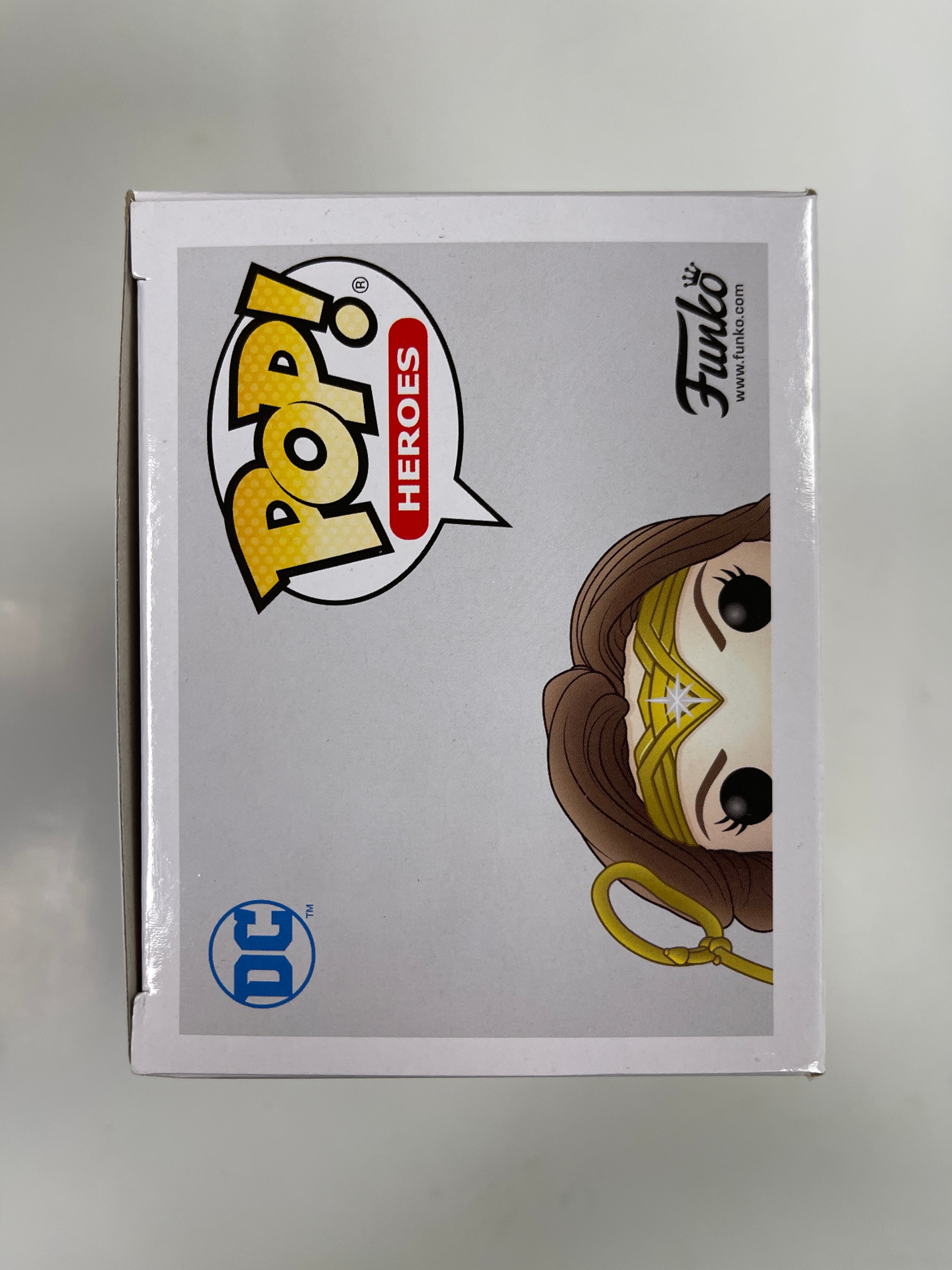 Funko Pop! DC Heroes Metallic Wonder Woman Throwing Lasso #321 WW84 2020