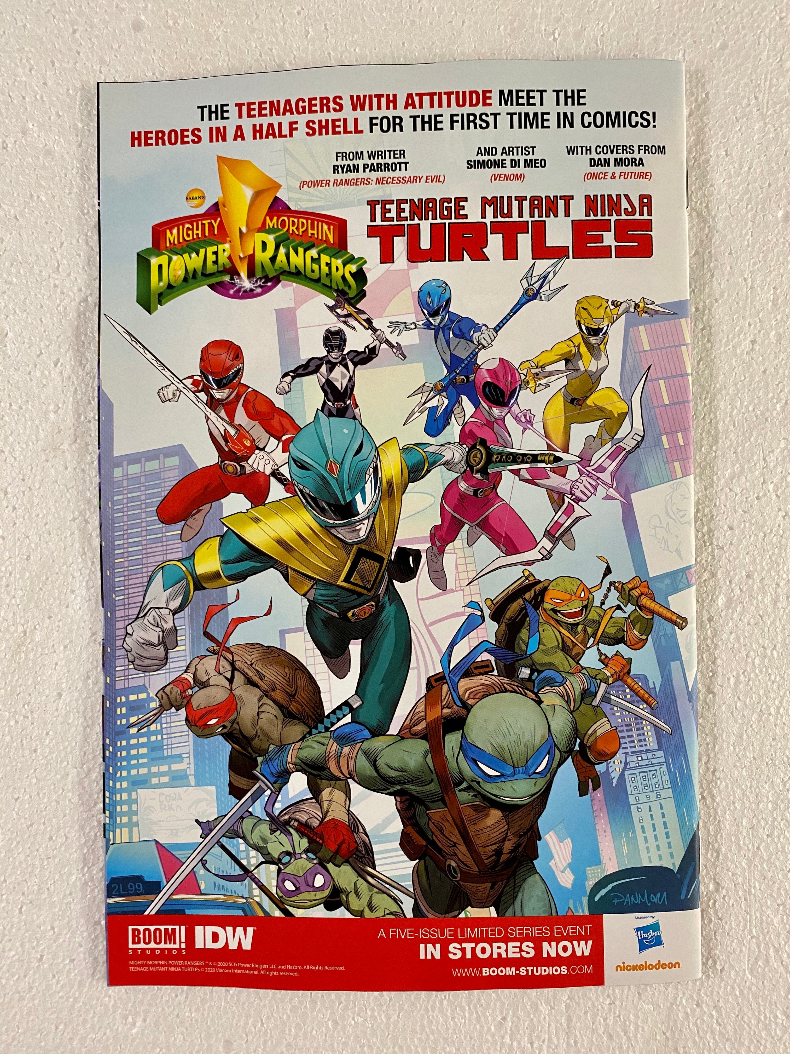 Go Go Power Rangers #29 Eleonora Carlini Cover A 2020 Boom Studios MMPR Red Pink Black Blue