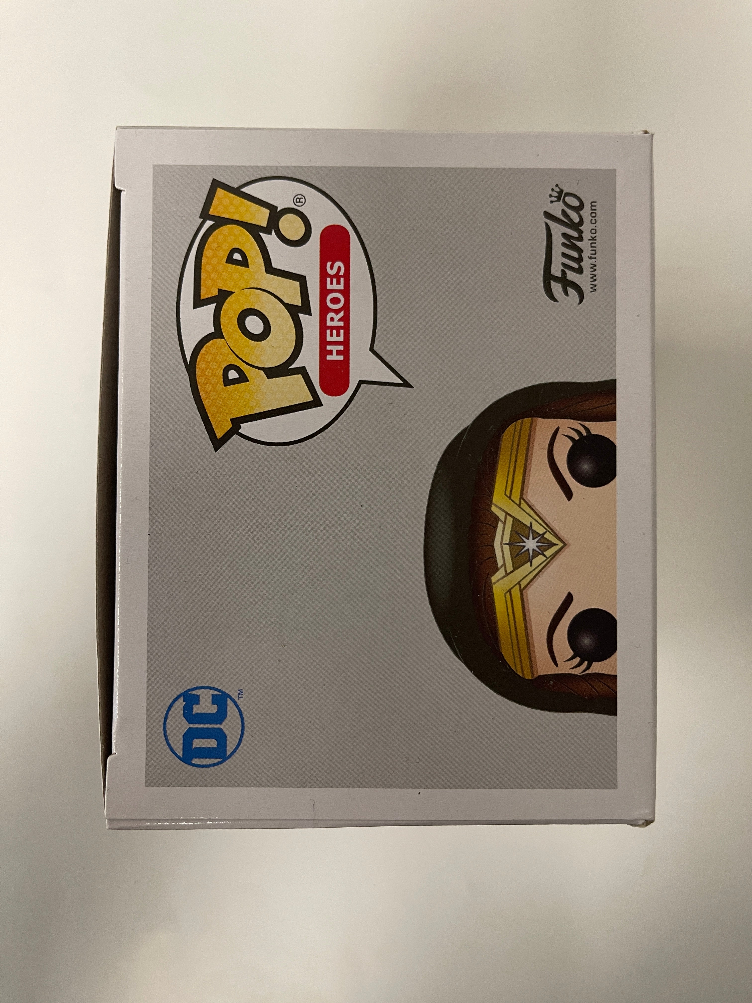Funko Pop! DC Heroes Wonder Woman With Cloak (Sepia) #229 Vaulted 2017 Exclusive