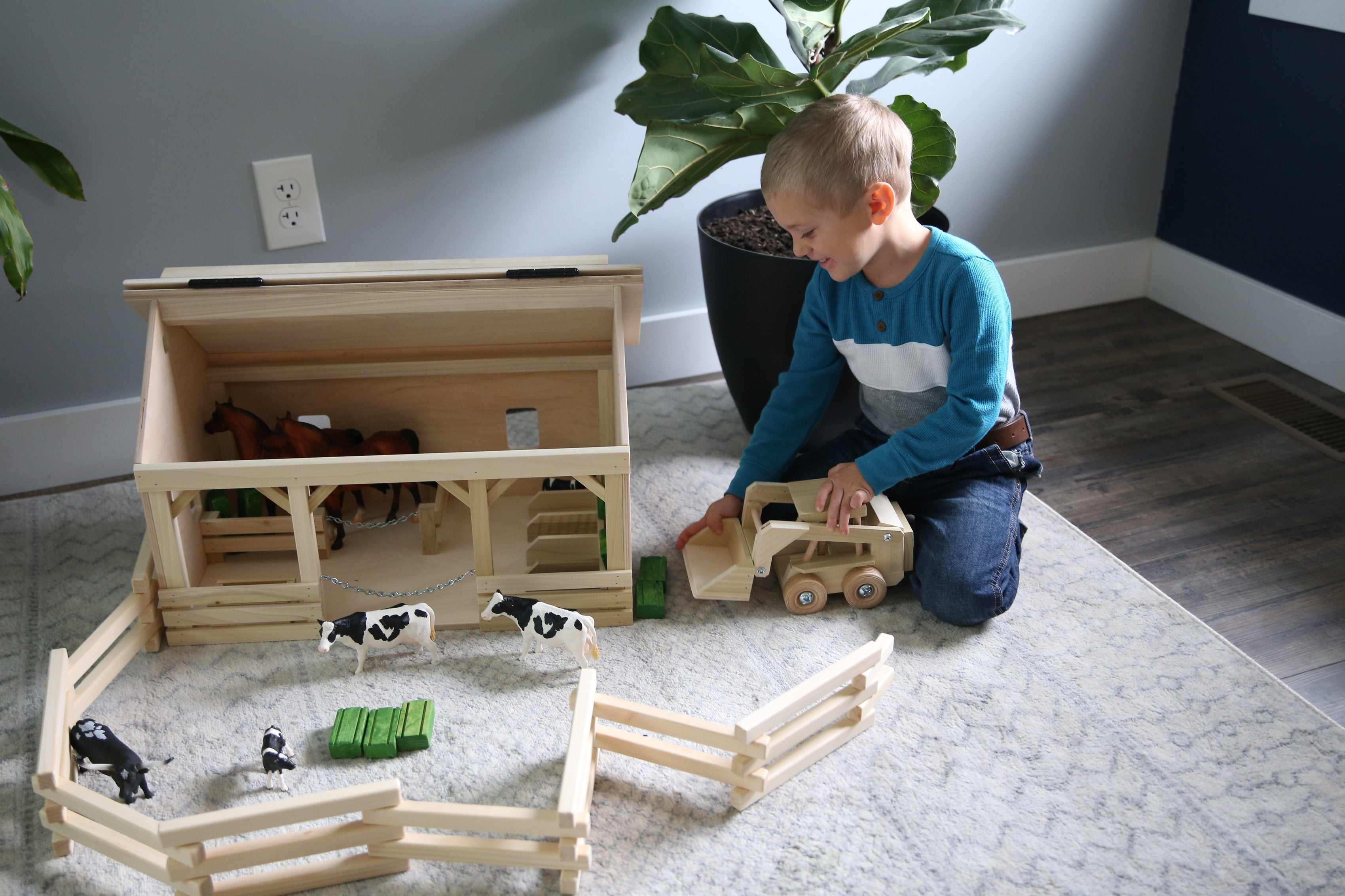Wooden Skid Loader Toy, Skid Steer with Movable Bucket
