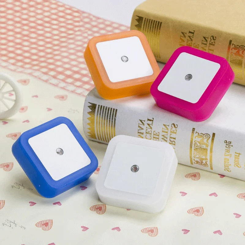 Mini LED Plug - in Night Light with Light Sensor – Square Nightlamp for Kids Bedroom Bedside Corridor (EU/US/UK, 110 - 240V) - PhishStones Products