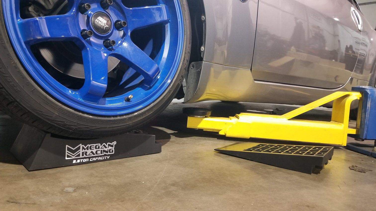 Megan Racing Low Profile Drive-On Ramps - Universal 65mm Raise, 5000lbs Load, Black MR-RAMP-01