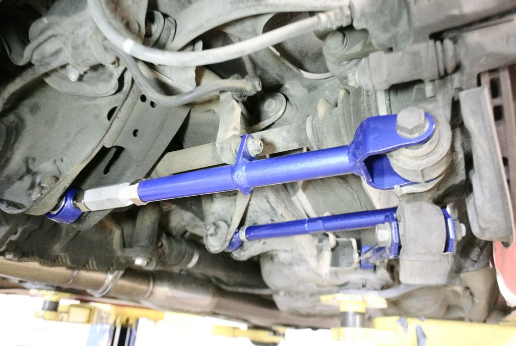 Megan Racing Rear Lower Arm for Toyota Chaser 89-92, Mark II 88-96, Cressida 1988-1992 Lightweight Steel-Alloy Powder Coated MRS-TY-0210