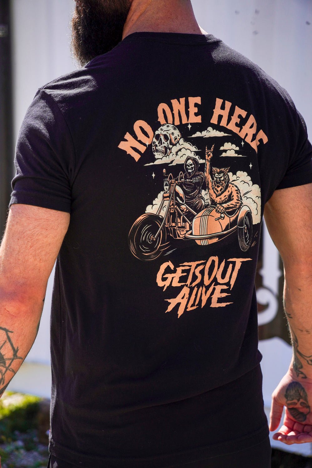 No one here gets out alive T-shirt - PhishStones Products
