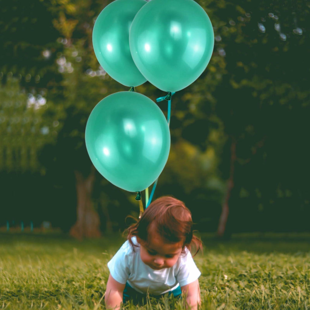 QIKOOLAA Pearl Green 12in Latex Balloons 120 Pack Green Christmas Party