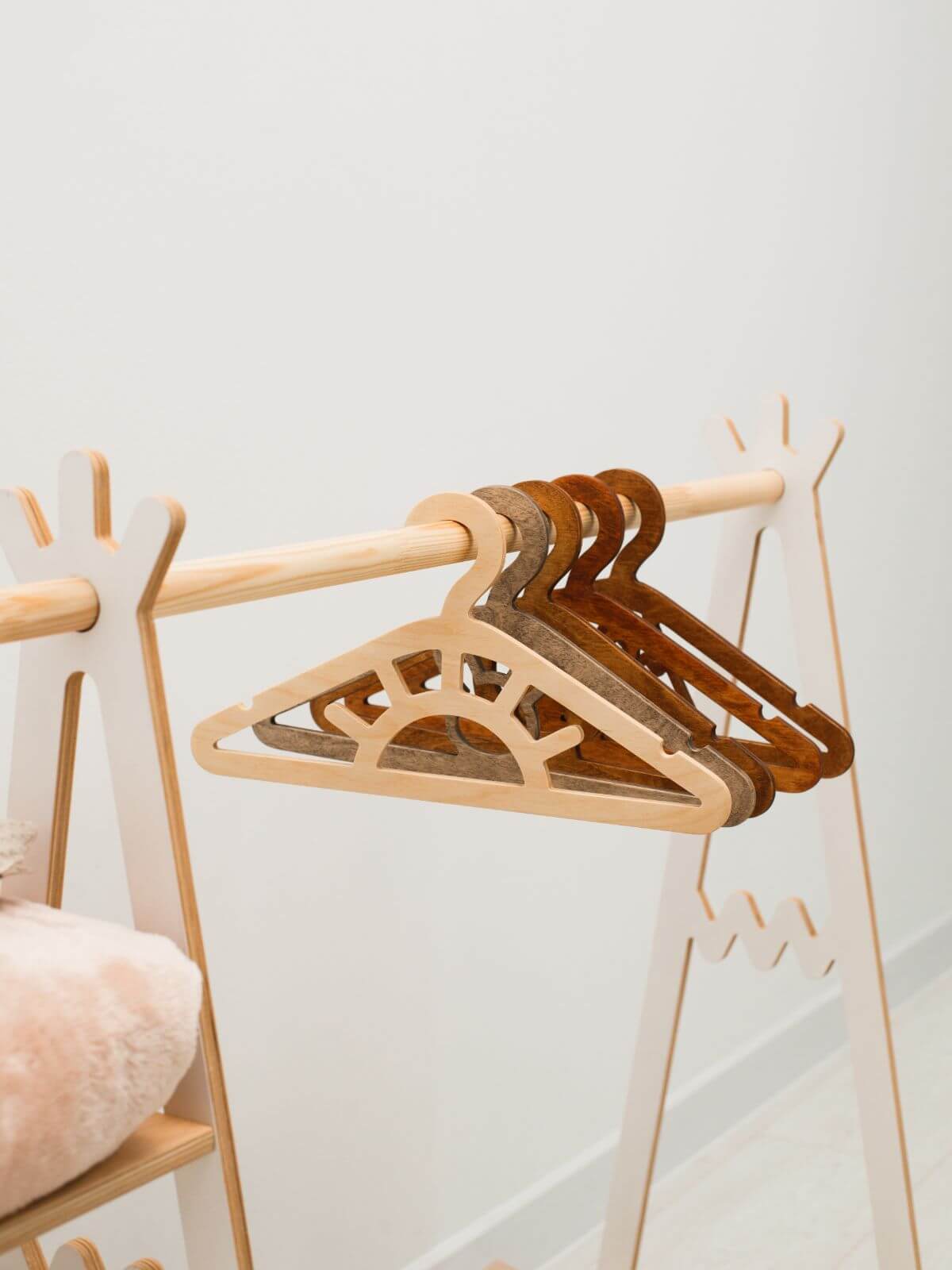 Pack of 5 Wooden Baby Hangers (USA ONLY)