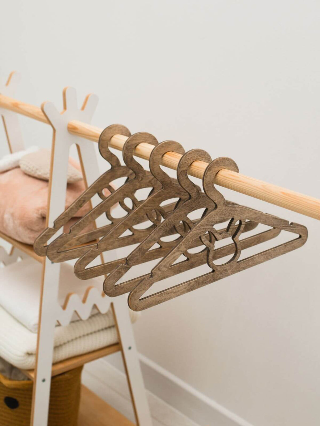 Pack of 5 Wooden Baby Hangers (USA ONLY)